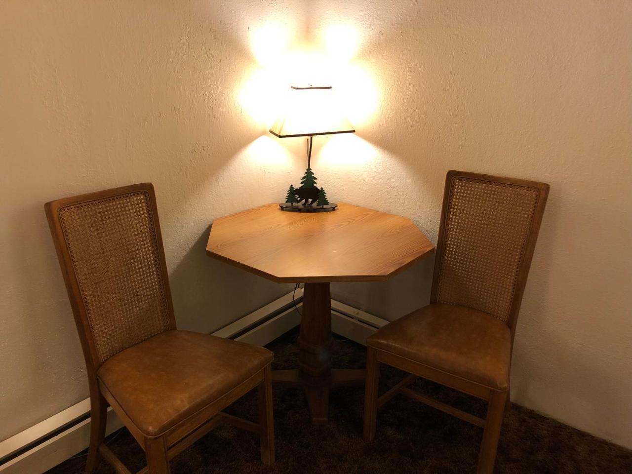 טוק The Golden Bear Motel מראה חיצוני תמונה